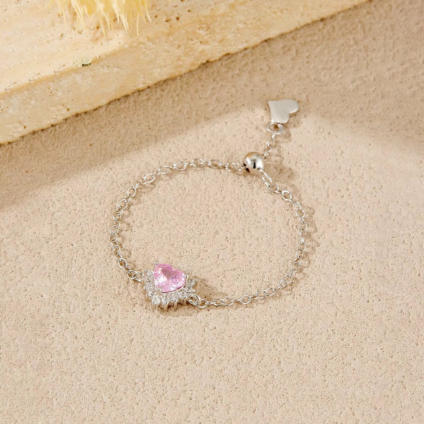 Pink Rosalía Adjustable Heart Chain Ring - Silver Chain