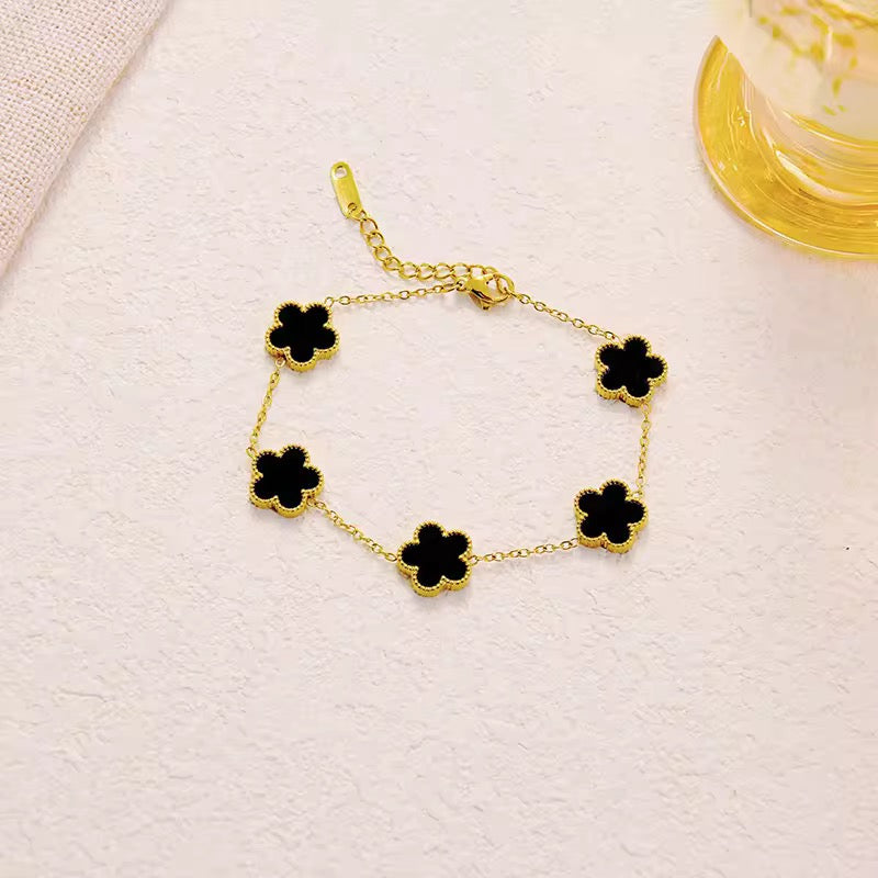 Midnight Clover Charm Bracelet - Black
