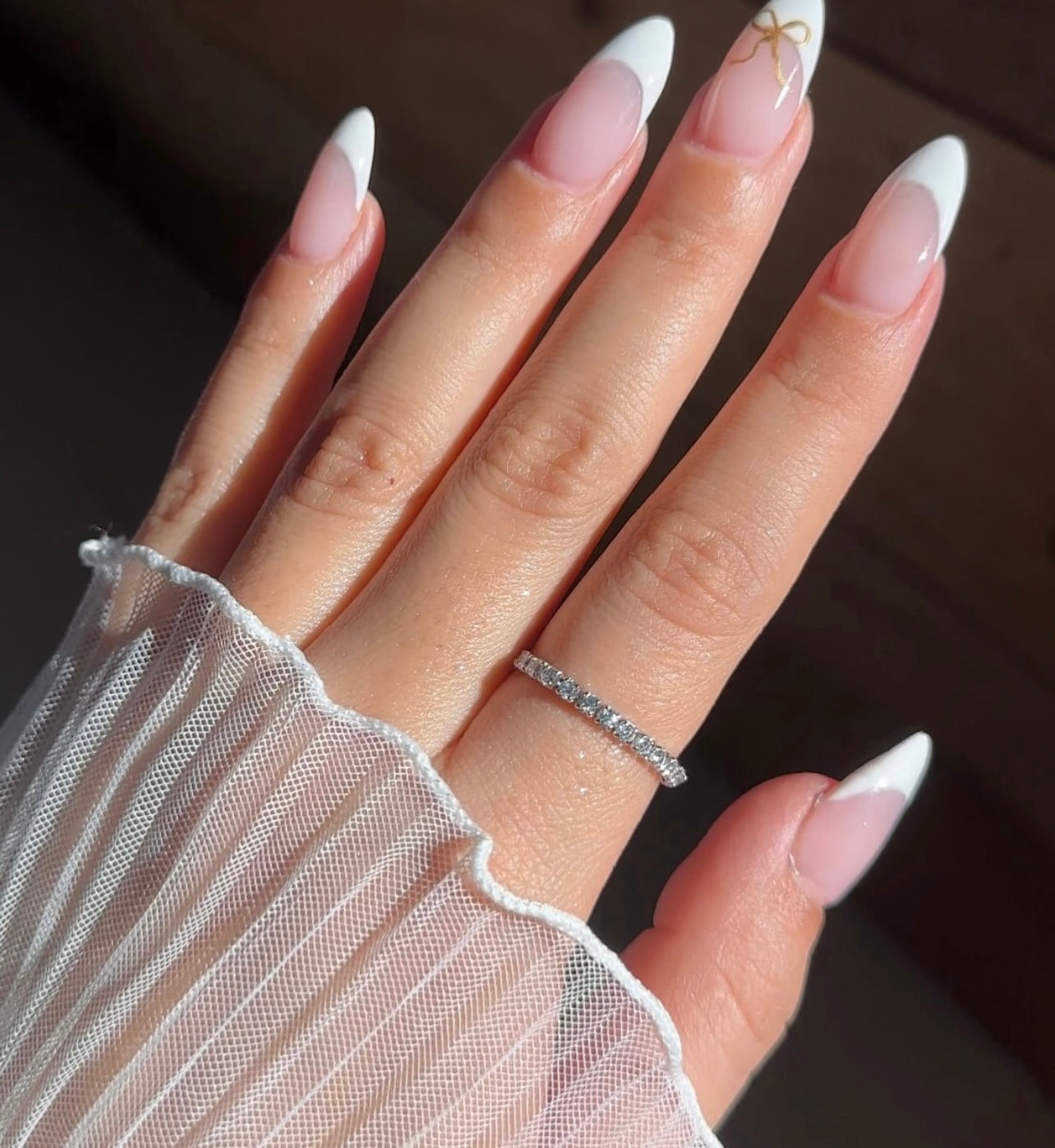 Mehr Adjustable Rhinestones Chain Ring - White