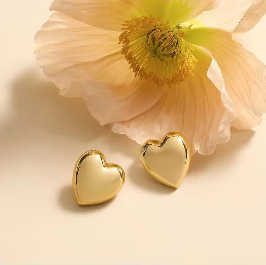 Savina Heart Studs