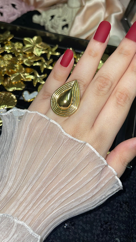 Teardrop Golden Ring