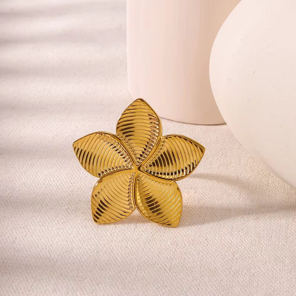 Flora Ring – Anti-Tarnish, Golden, Adjustable Fit