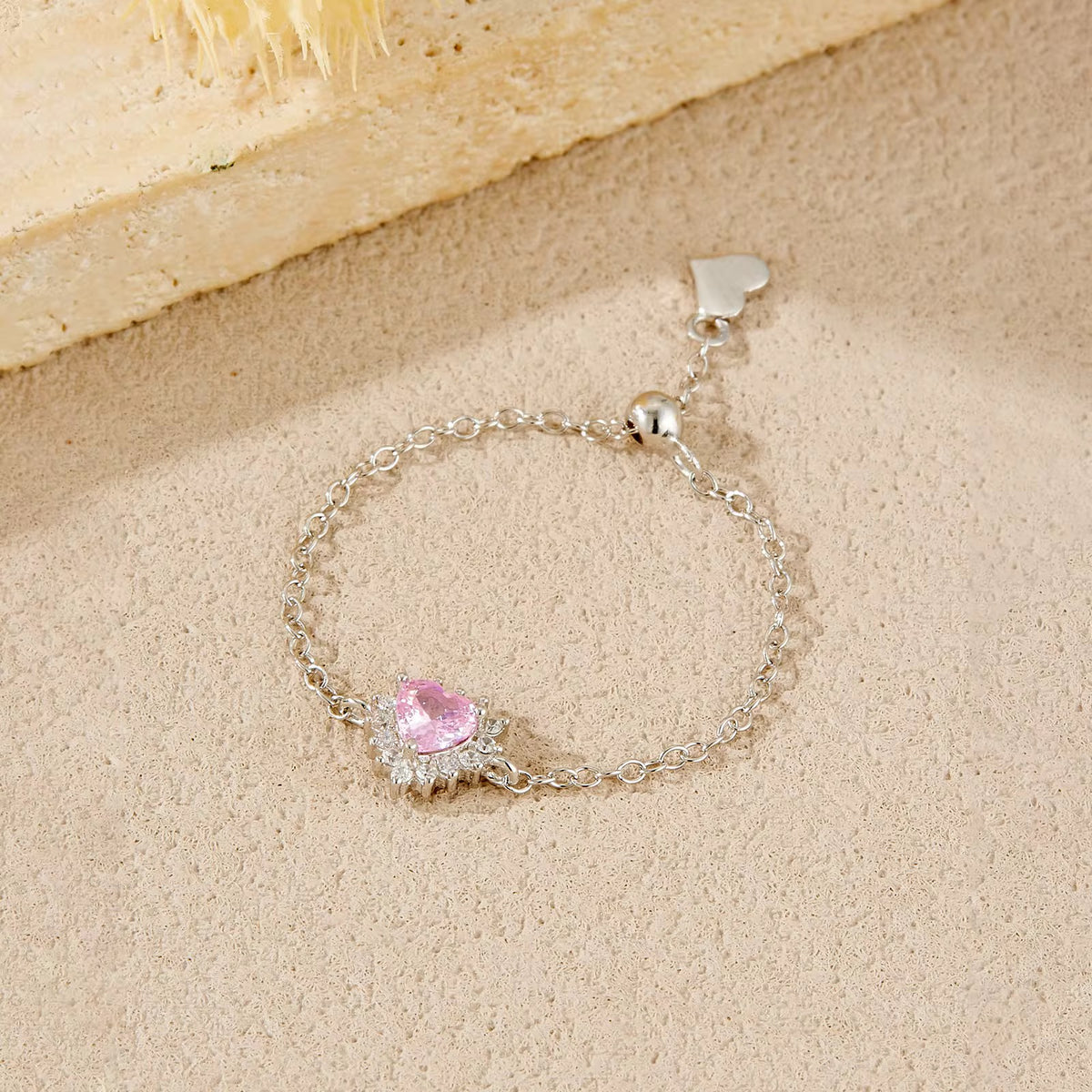 Pink Rosalía Adjustable Heart Chain Ring - Silver Chain