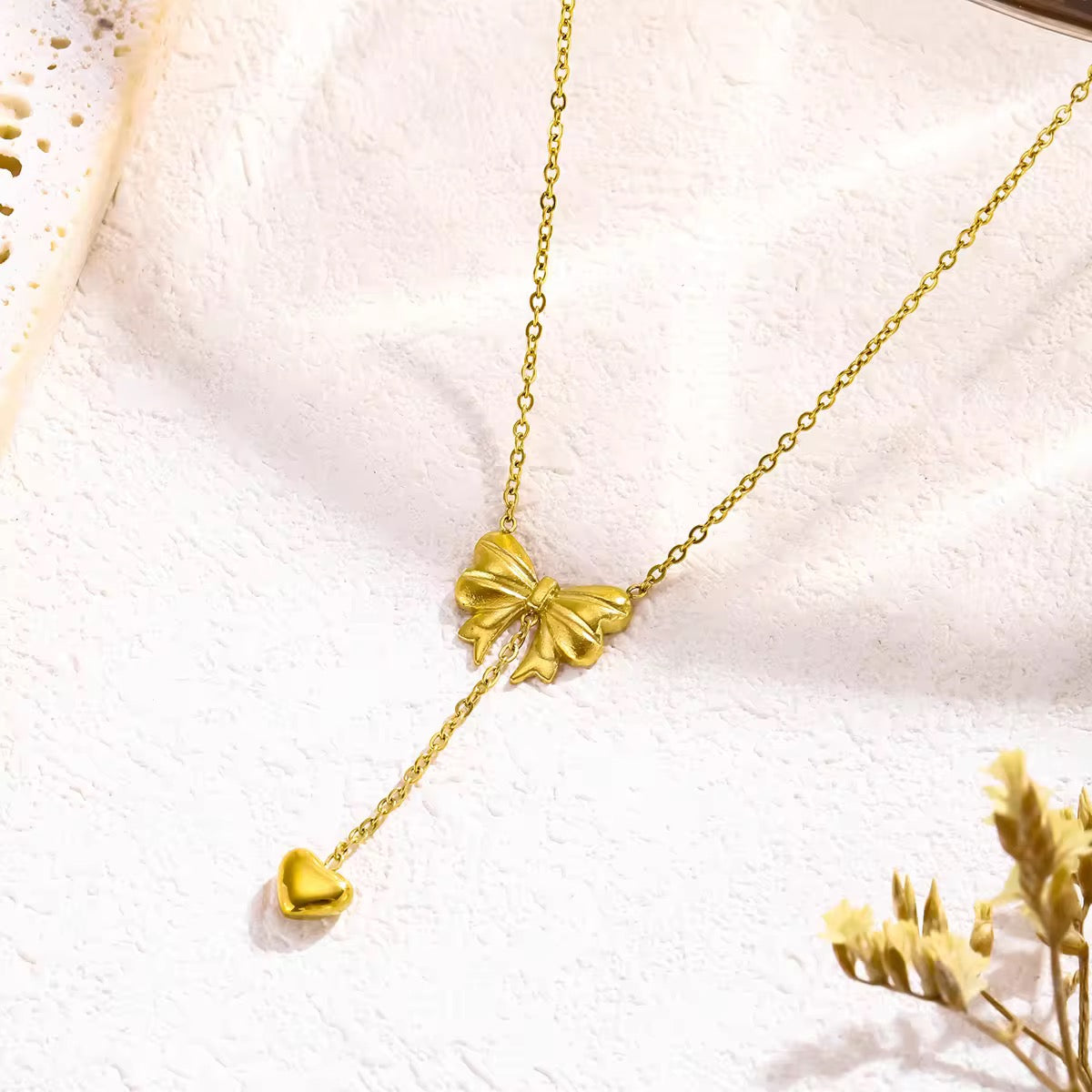 Savina Bowknot Pendant