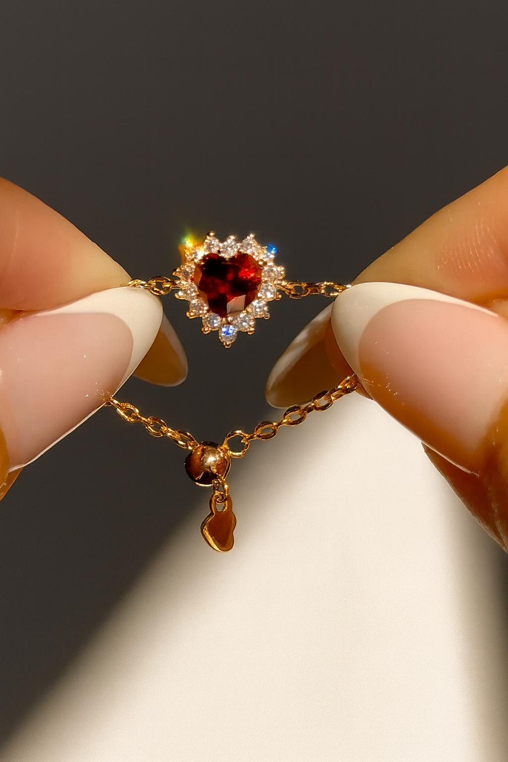 Red Sovereign Adjustable Heart Shaped Chain Ring - Golden Chain