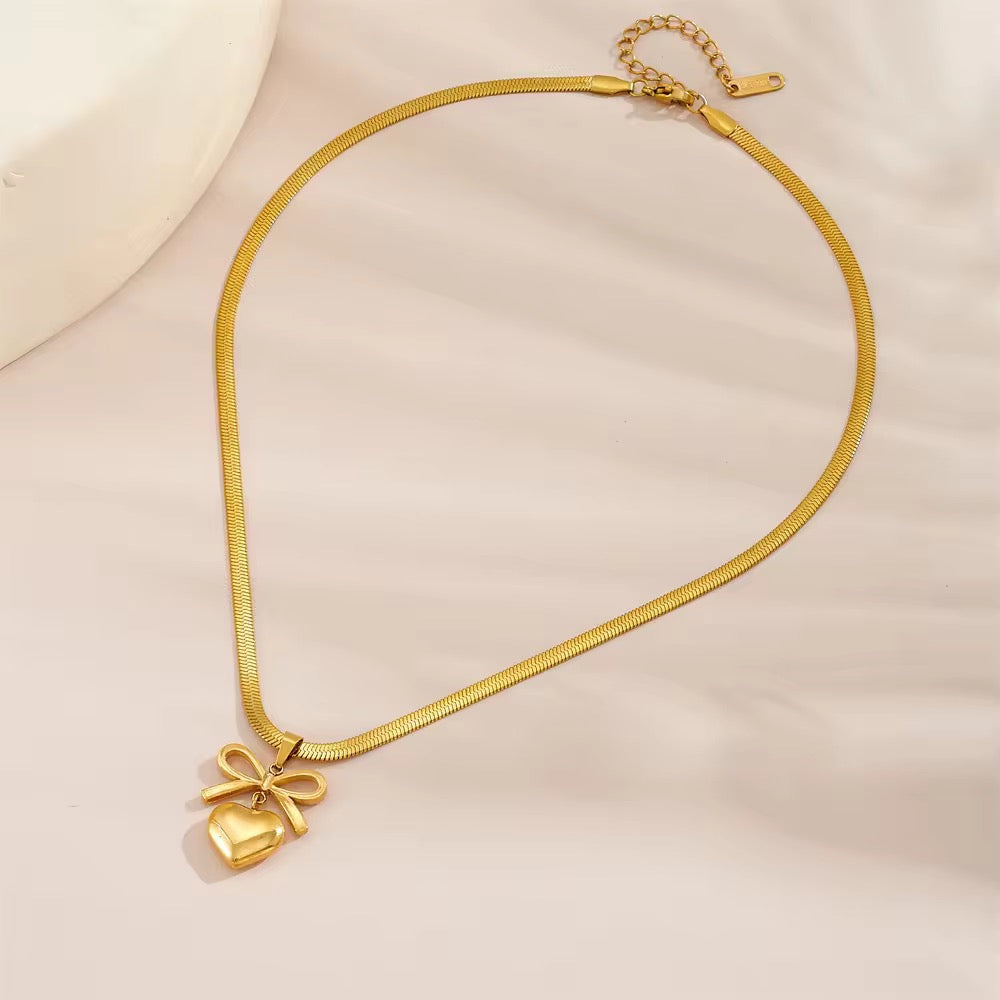 Juliette Bowknot Heart Pendant