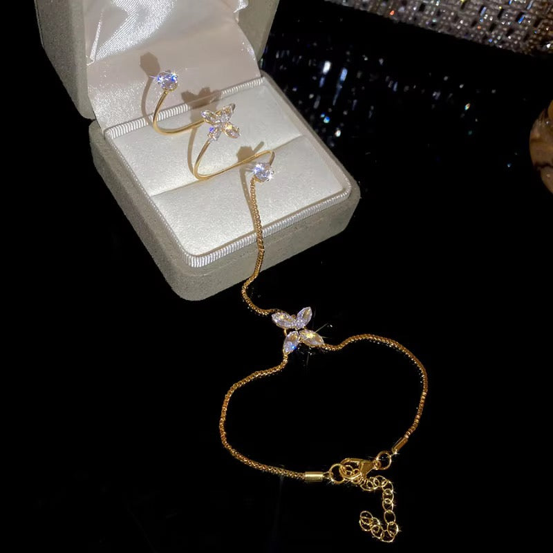 Mehr Blossom Hand Chain