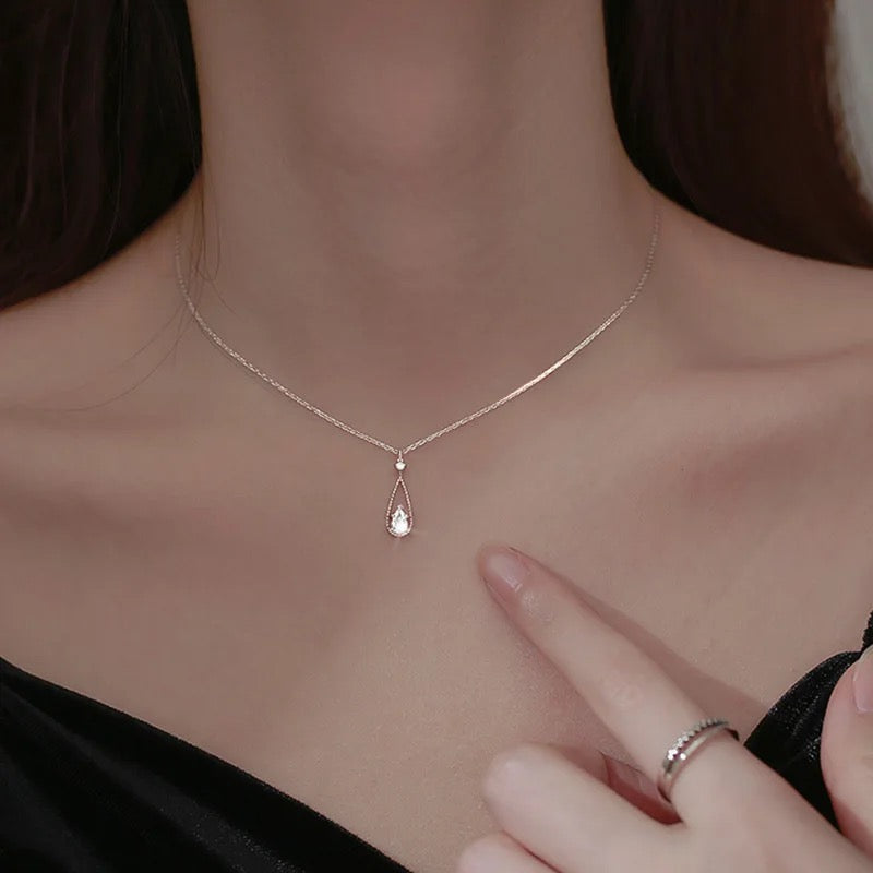 Minimal Drop Pendant