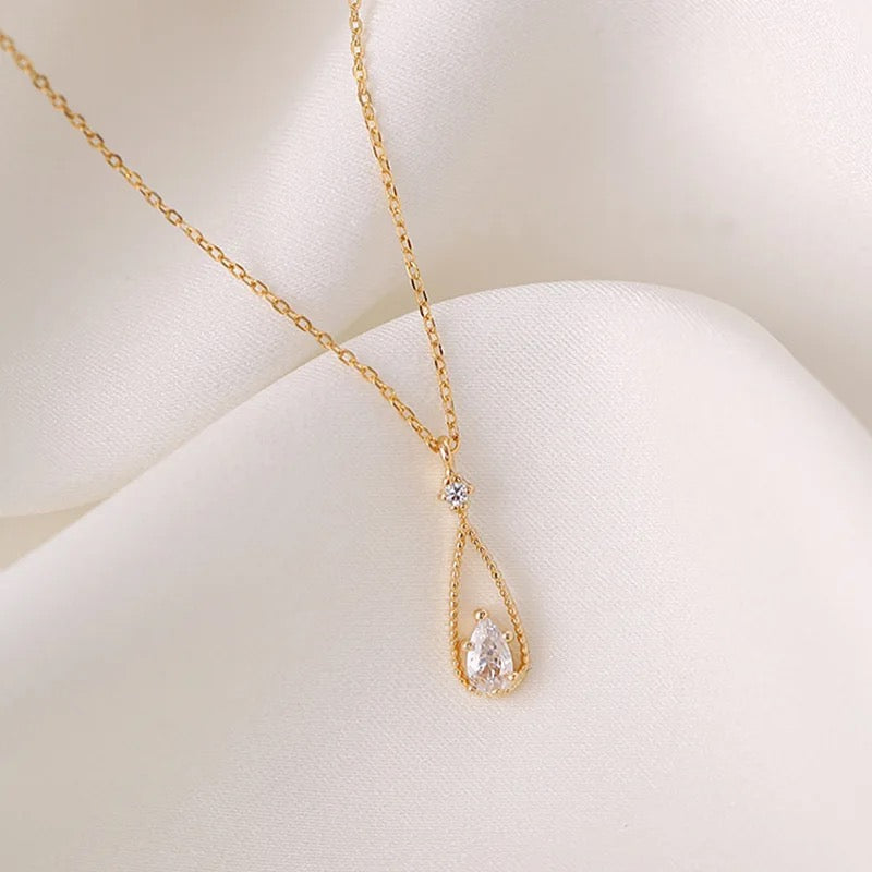 Minimal Drop Pendant