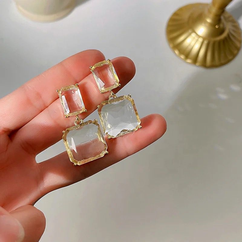 Korean Irregular Transparent Acrylic Earrings for Women Minority Design Light Luxury Exquisite Female Drop Earrings