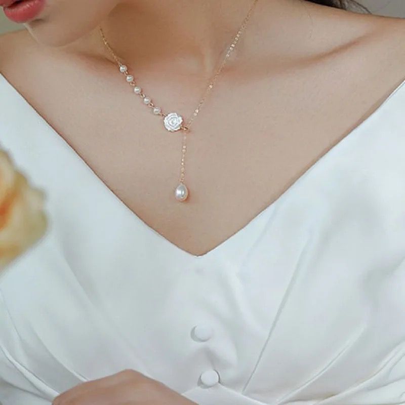 Beautiful Rose With White Pearl Chain Set Pearl