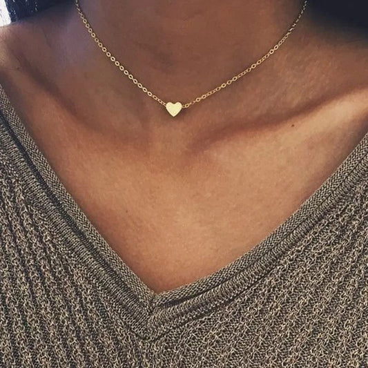 Minimal heart pendant